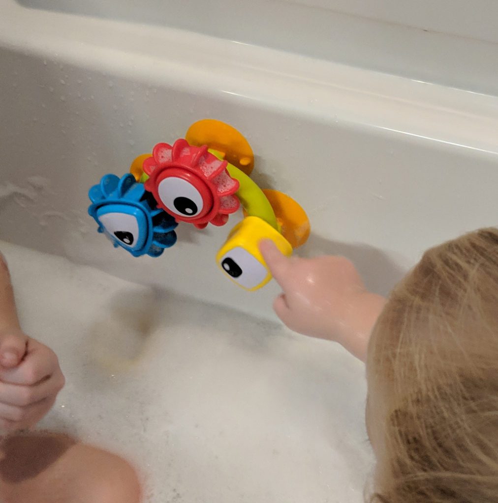 Boon Cogs Water Gear Bath Toy